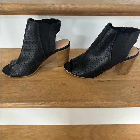 Charlotte Russe Black Wedge Heel Open Toe Slip On Shoe - Picture 6 of 8